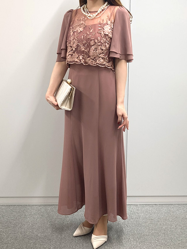 身長159cm骨格ウェーブのスタッフがrt-ld88612(ダスティピンク)を着用したフロント画像