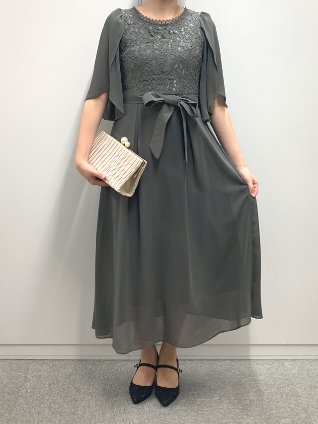 身長159cm骨格ストレートのスタッフがrt-ld88615(モスグレー)を着用したフロント画像