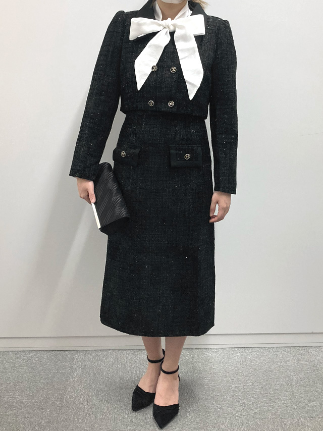 身長159cm骨格ストレートのスタッフがrt-st894(ブラック)を着用したフロント画像