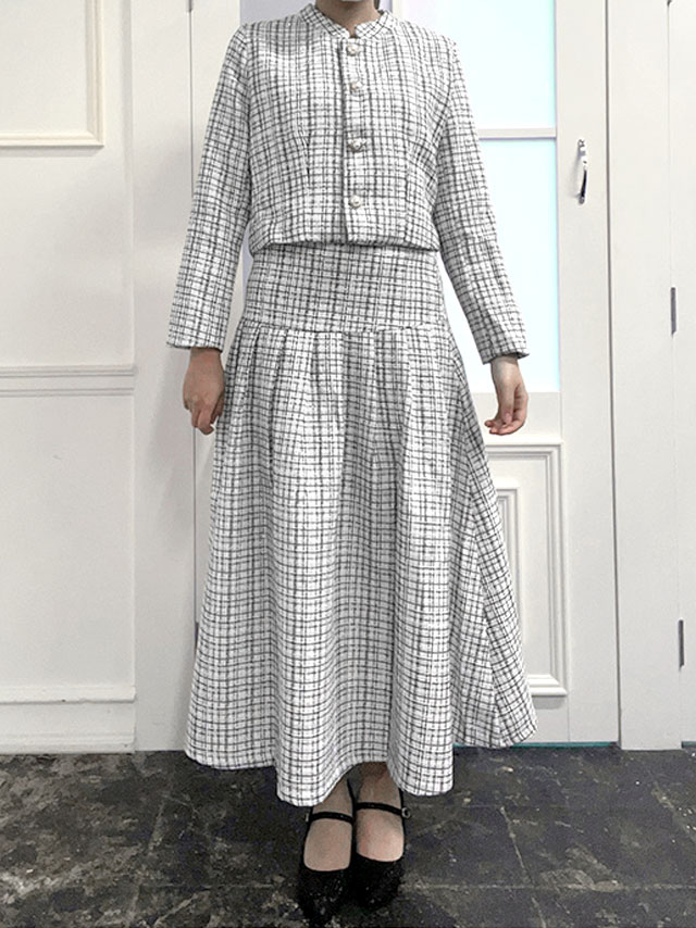 身長159cm骨格ストレートのスタッフがrt-stjjrt3001(ホワイト)を着用したフロント画像