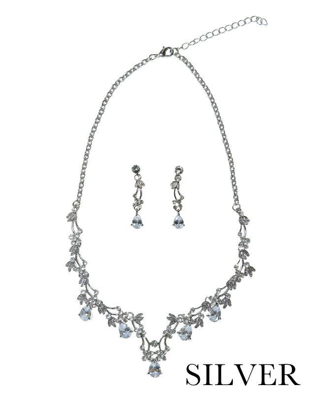 [] 花柄モチーフのネックレス・イヤリングセット 新品！ 楽天市場】皐花1花【3点セット】 ネックレス + ピアス or イヤリング +