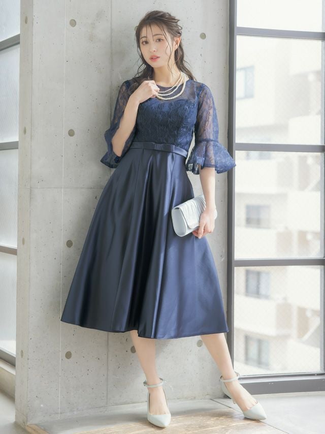 SALE] フラワーレース×サテンアンブレラスリーブミモレ丈フレア