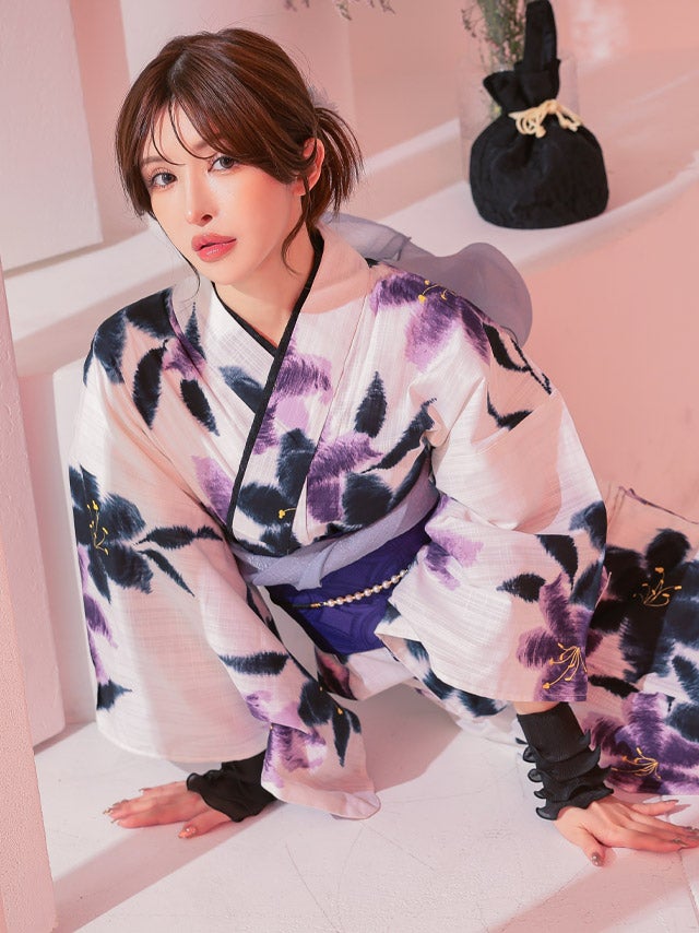 浴衣早割] 水彩百合の粋な白地浴衣 2点セット 浴衣2点セット (浴衣＋平