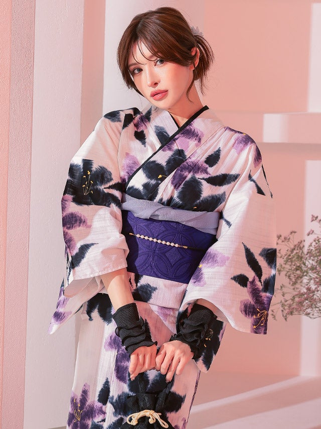 浴衣早割] 水彩百合の粋な白地浴衣 2点セット 浴衣2点セット (浴衣＋平