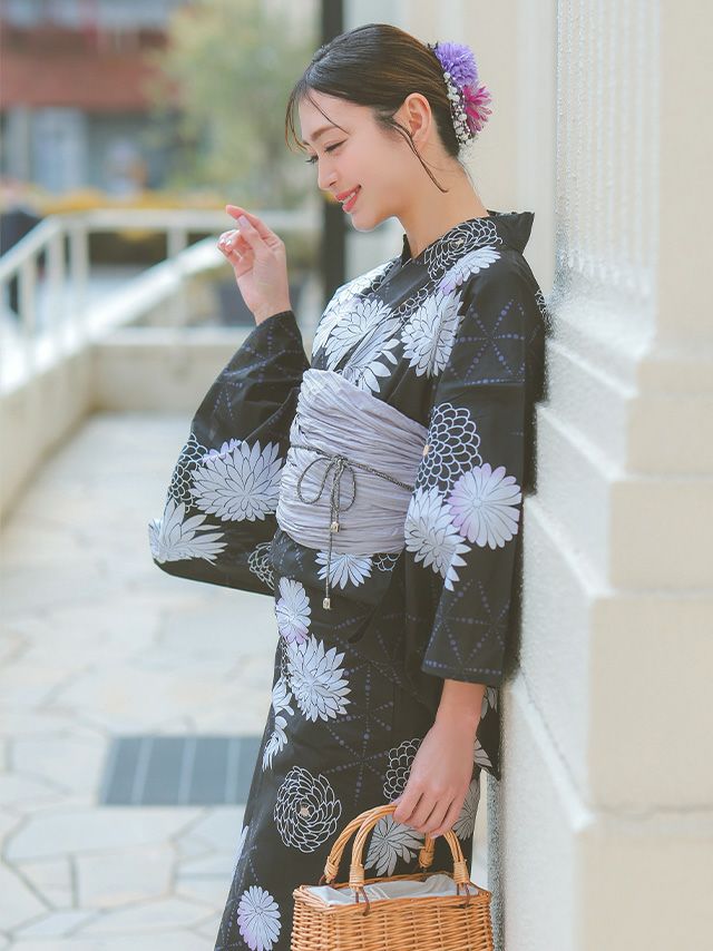 気品漂う菊模様大人レトロな黒浴衣2点セット (浴衣+兵児帯)｜Retica