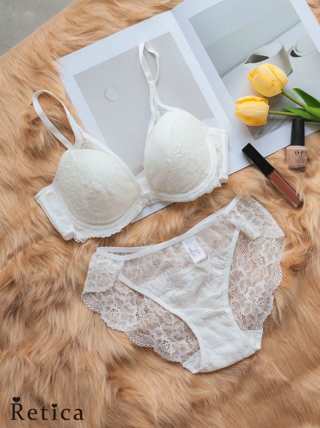 LALA ベージュ レースブラジャー70C アプリコット シアー素材レースブラジャー＆ショーツセット(ホワイト)(A～F/65～80