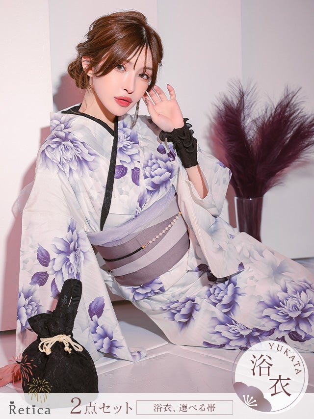 静かな紺に咲く白牡丹凛とした美しさの浴衣セット hinari（ヒナリ）の「hinari × utatane浴衣セット 牡丹（浴衣）」 - WEAR