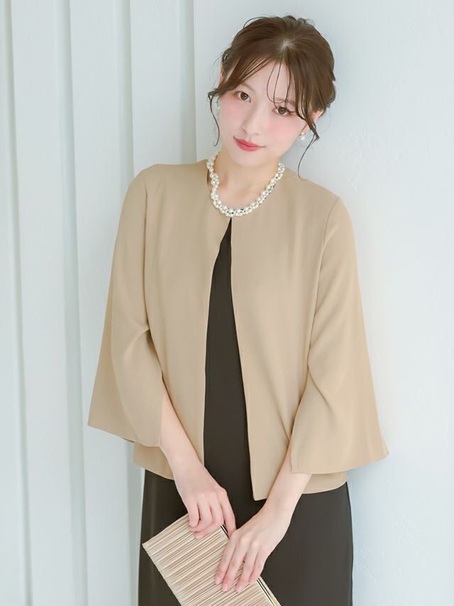 SALE] ノーカラー袖スリットベージュジャケット×ノースリーブ膝下