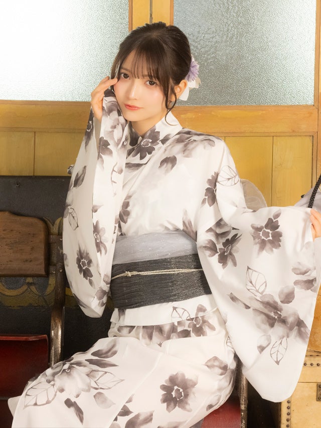 SALE] 白地に水彩フラワー黒白モノトーン古典レトロ2wayワンピース浴衣
